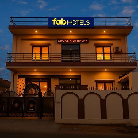 Fabexpress Awadh Inn - 400M From Shri Ram Janam Bhumi Ayodhya Экстерьер фото