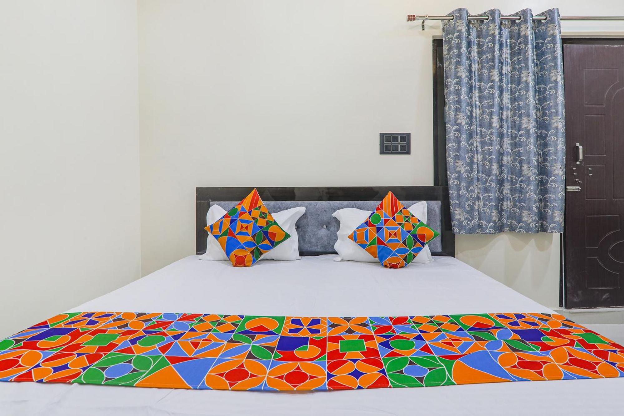 Fabexpress Awadh Inn - 400M From Shri Ram Janam Bhumi Ayodhya Экстерьер фото