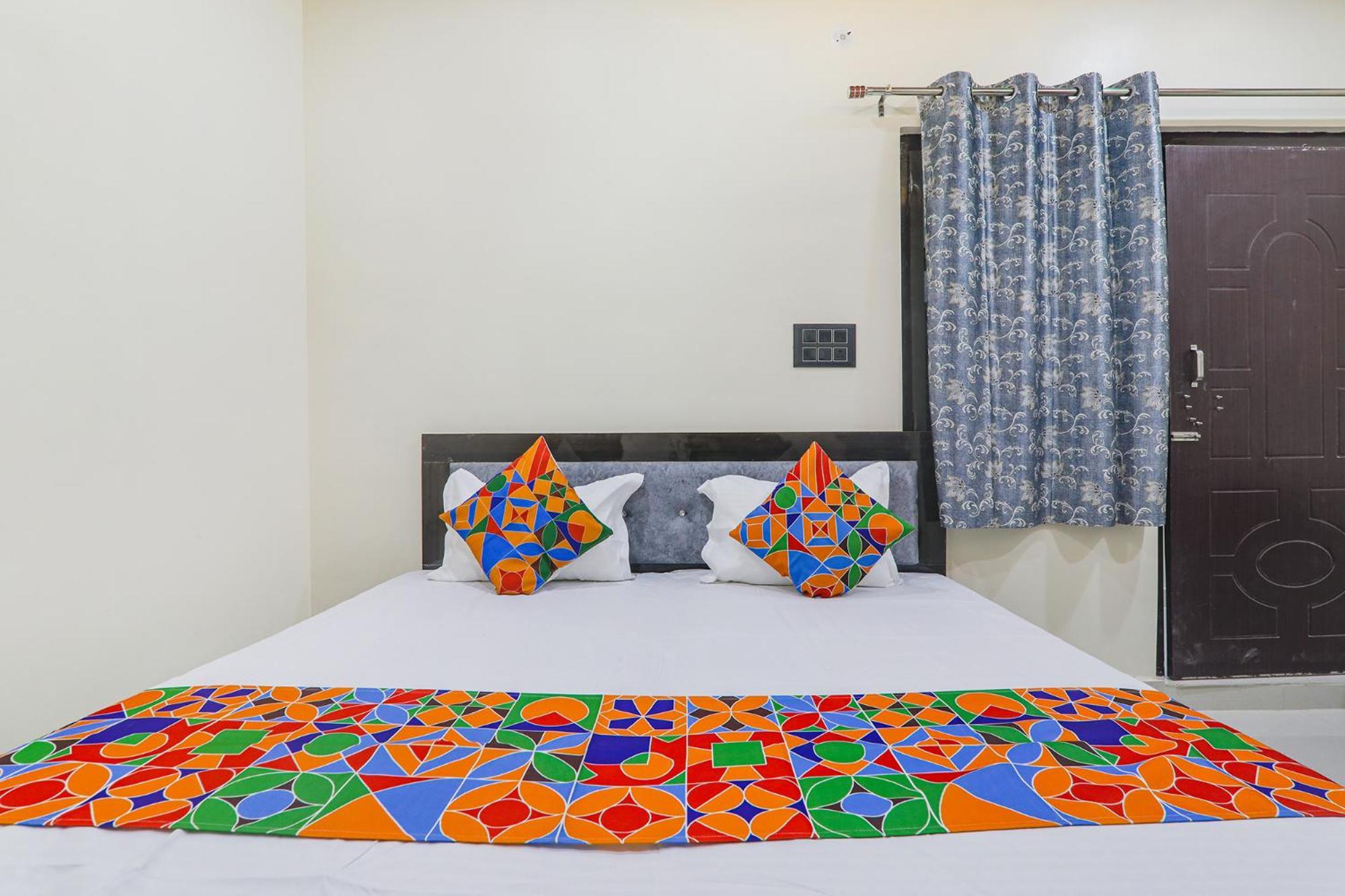 Fabexpress Awadh Inn - 400M From Shri Ram Janam Bhumi Ayodhya Экстерьер фото
